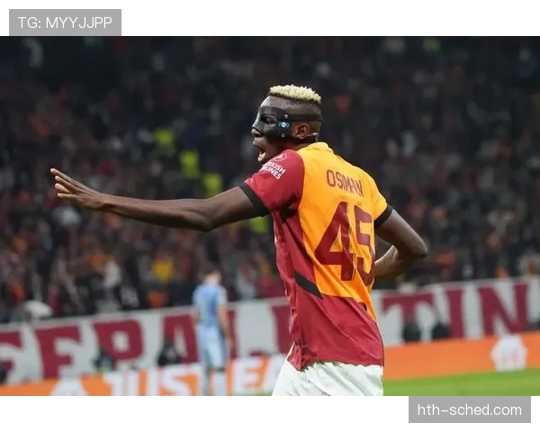 奥斯梅恩与同代前锋对比：爆发力与稳定性的优劣分析