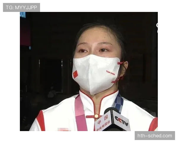 廖秋云训练完直接拎爱马仕去吃米其林，这姐的日常比偶像剧还敢拍